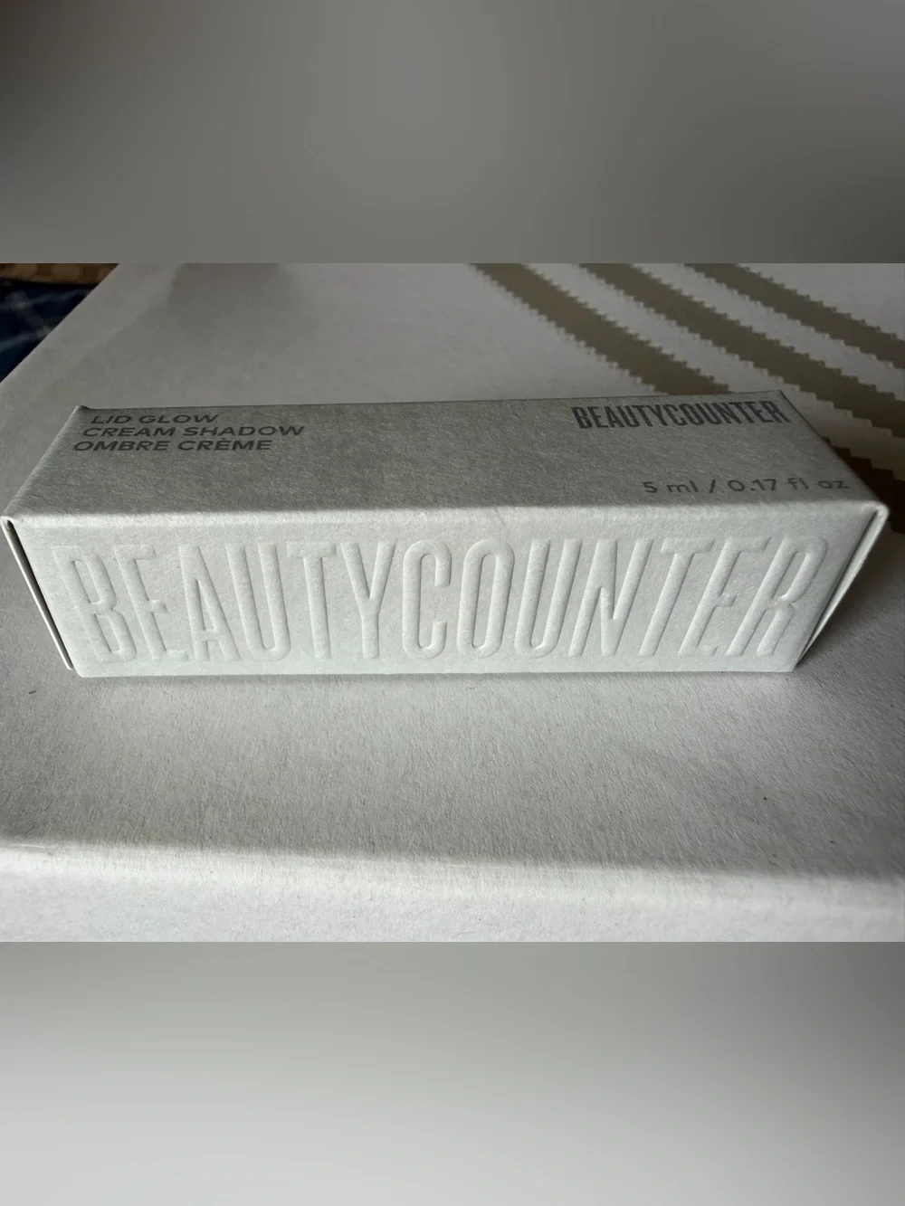 Beauty Counter Award Winning Lid Glow Color Aura